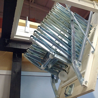 Купить Выдвижная металлическая лестница на чердак Fantozzi scale Svezia - изображение 5